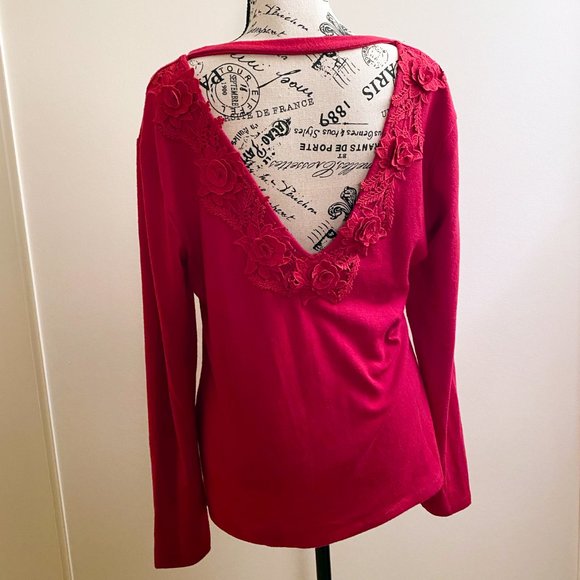 Red V-Neck Open-Back Sweater with Flower Detail on Back - Picture 3 of 7